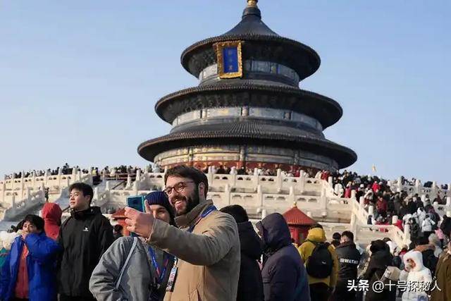 经想永远跟党走了？中国旅游刷屏外网pg电子网站第一批免签来华的老外已(图19)