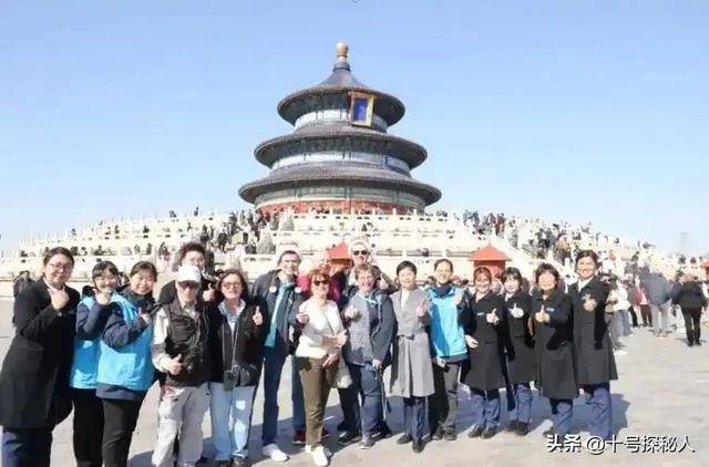 经想永远跟党走了？中国旅游刷屏外网pg电子网站第一批免签来华的老外已(图23)