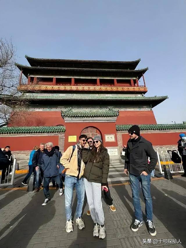 经想永远跟党走了？中国旅游刷屏外网pg电子网站第一批免签来华的老外已(图3)